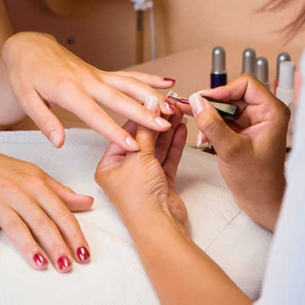 Taller de Manicure y Esmaltado Permanente (Sábado 22 de septiembre)