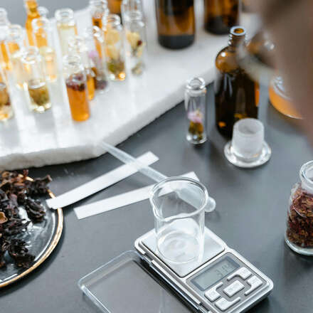 Introducción a la aromaterapia y creación de un home spray junto a Bumi Lifestyle 