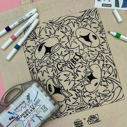 Pinta con acrílicos y dale color a tu propia totebag junto a The Color Shop 