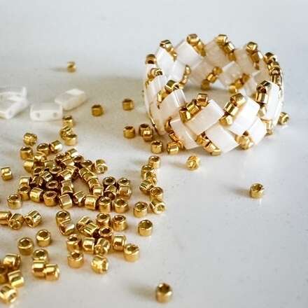Crea tu anillo crown junto a Sin Enredos 