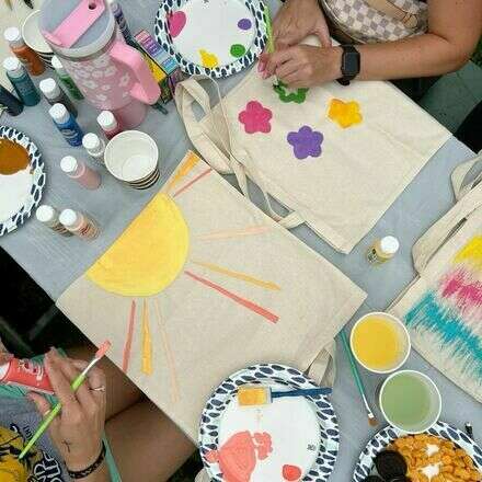 Taller Pinta tu totebag junto a Blumkidz 