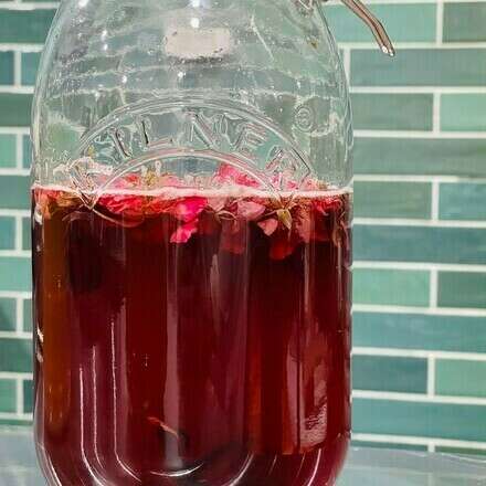 MERCADO PRIMAVERA: Bebidas fermentadas con bases florales junto a Deborah Alarcón 