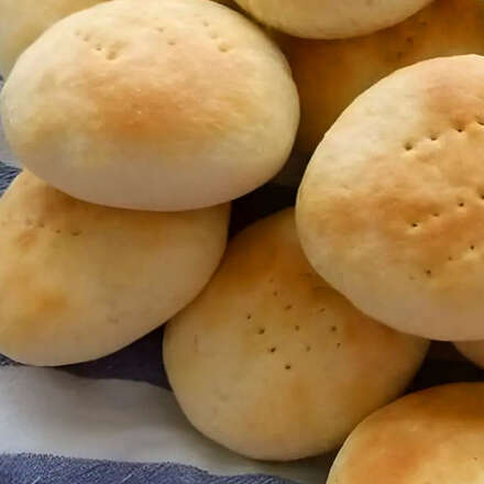 Taller Pan Amasado junto a chef panadero y pastelero Óscar Ortíz